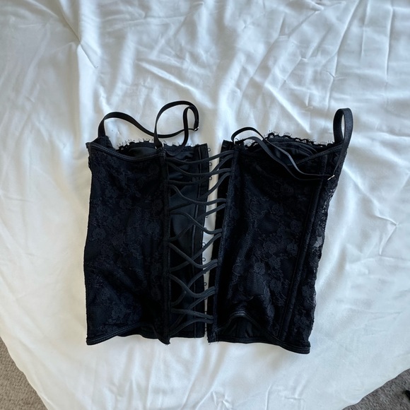 Black corset - Picture 4 of 4